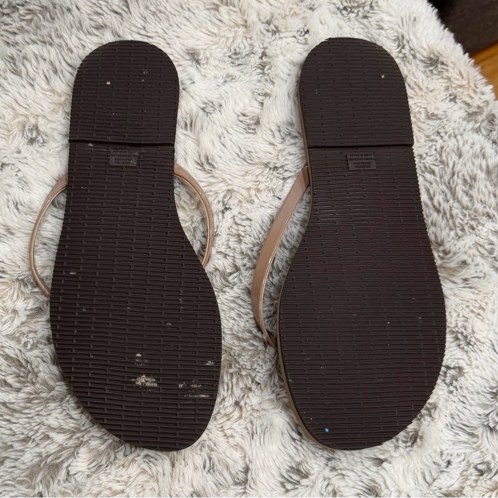Havaianas You Metallic Sandal, Rose Gold, 39/40 BR - Picture 4 of 4
